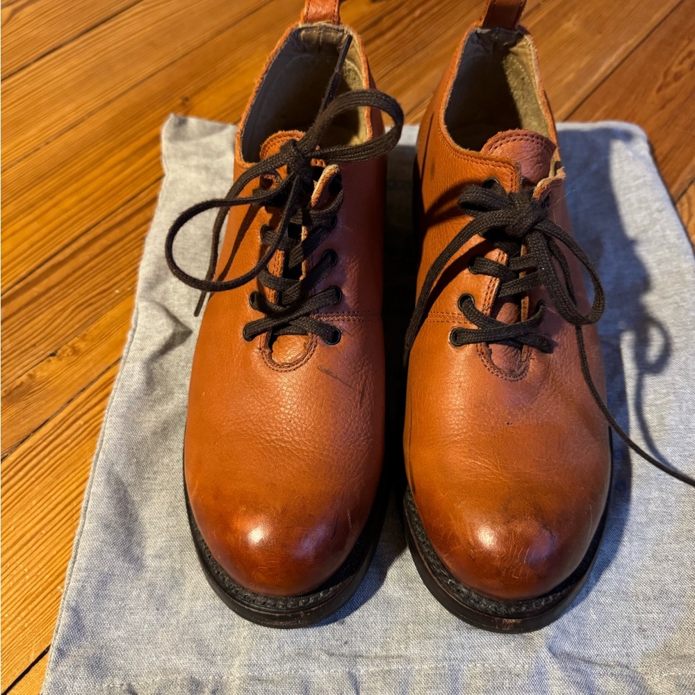 Brown Leather Lace-Up Shoes